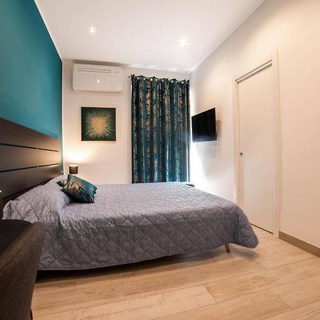 Colosseo Cozy Rooms B&B Рим Екстер'єр фото