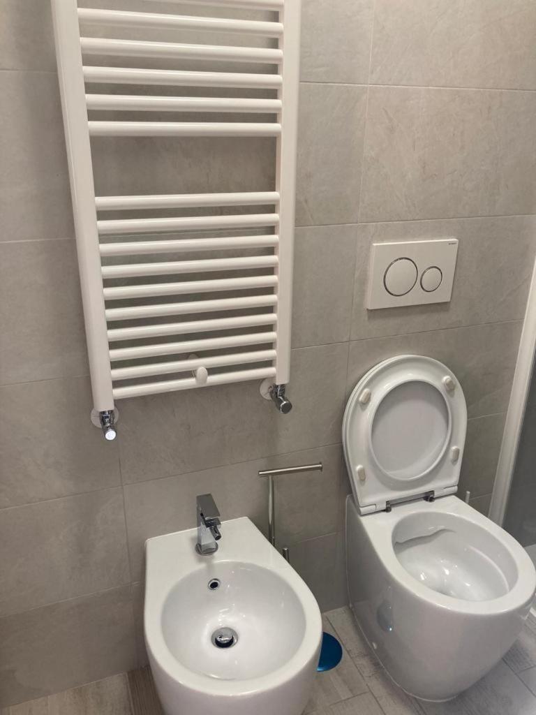 Colosseo Cozy Rooms B&B Рим Екстер'єр фото
